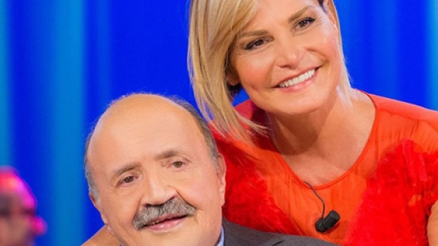 Simona Ventura al Maurizio Costanzo Show: polemiche sugli ospiti in studio
