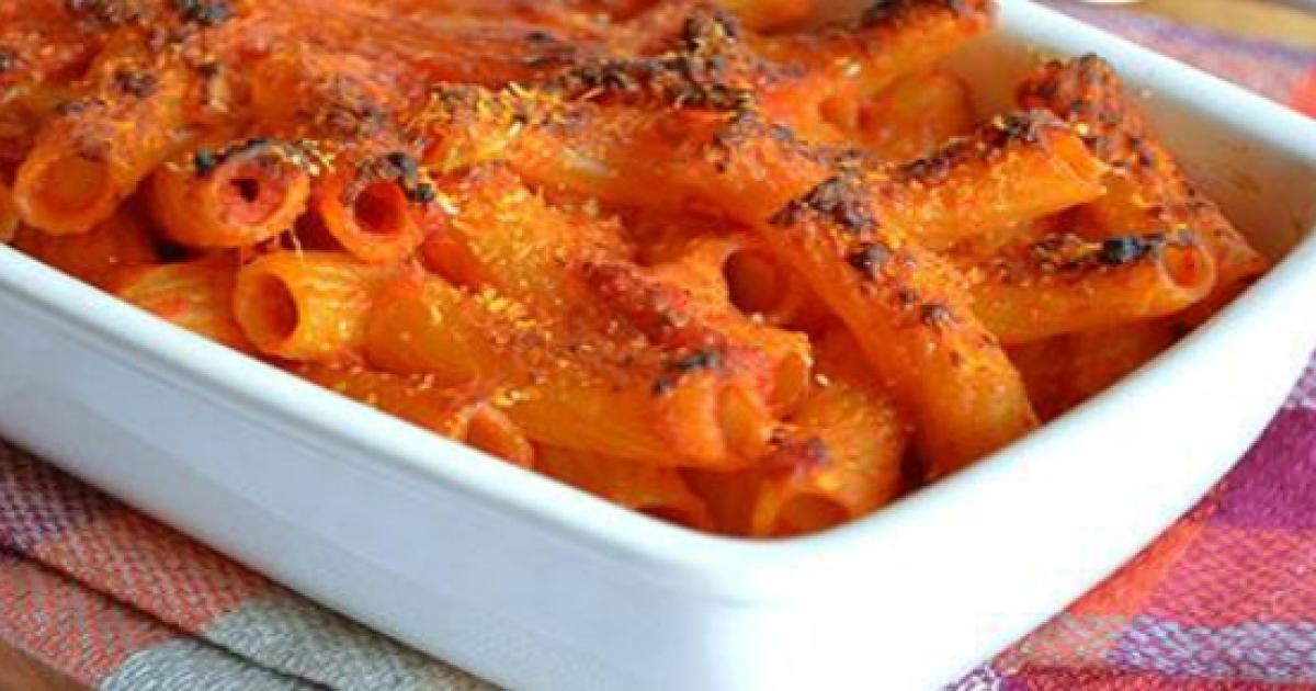 Pasta al forno con carne e mozzarella
