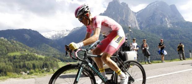 Steven Kruijswijk durante la cronoescalada del Giro de Italia Steven Kruijswijk durante la cronoescalada del Giro de Italia