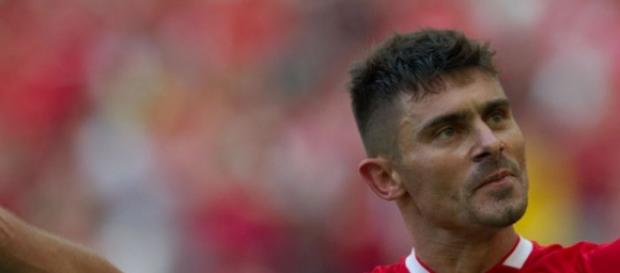 Alex foi expulso no jogo contra o São Paulo Alex foi expulso no jogo contra o São Paulo