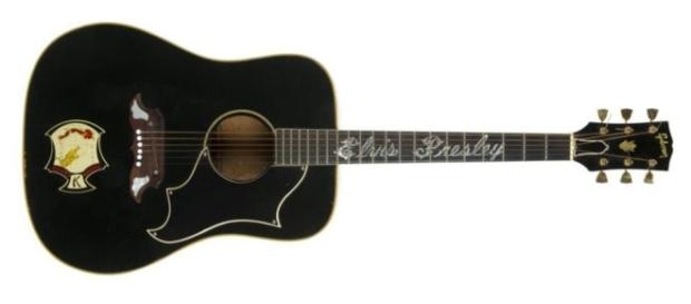 Guitarra de Elvis vendida em leilão Guitarra de Elvis vendida em leilão