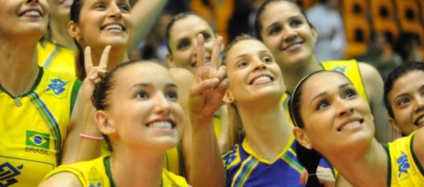Seleção Brasileira de Voleibol busca o tricampeonato Seleção Brasileira de Voleibol busca o tricampeonato