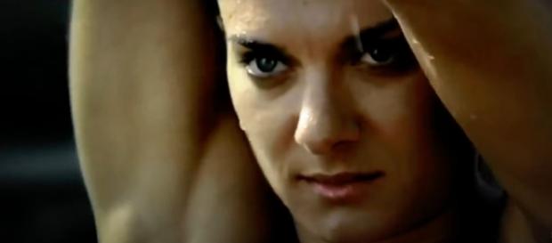 Yelena Isinbayeva deseja que a situação da Rússia seja resolvida Yelena Isinbayeva deseja que a situação da Rússia seja resolvida