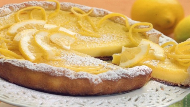 Crostata di frolla con crema al limone