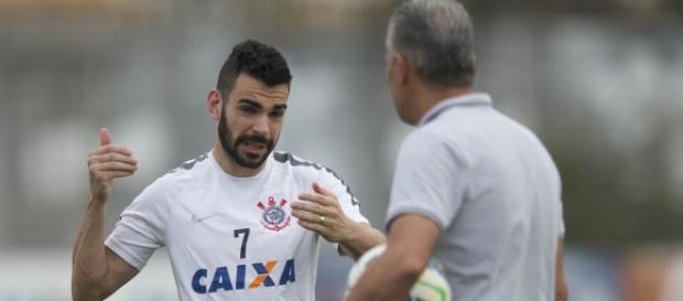 Bruno Henrique deve voltar ao banco de reservas do Timão Bruno Henrique deve voltar ao banco de reservas do Timão