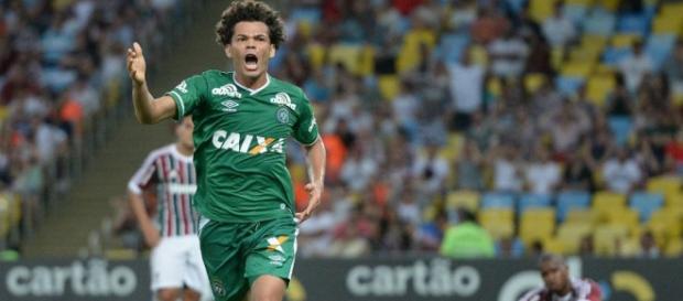 Camilo, meia que já jogou pelo Chapecoense pode estar vindo para o Botafogo Camilo, meia que já jogou pelo Chapecoense pode estar vindo para o Botafogo