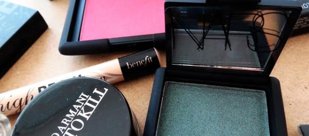Compra maquillaje ahorrando dinero Compra maquillaje ahorrando dinero