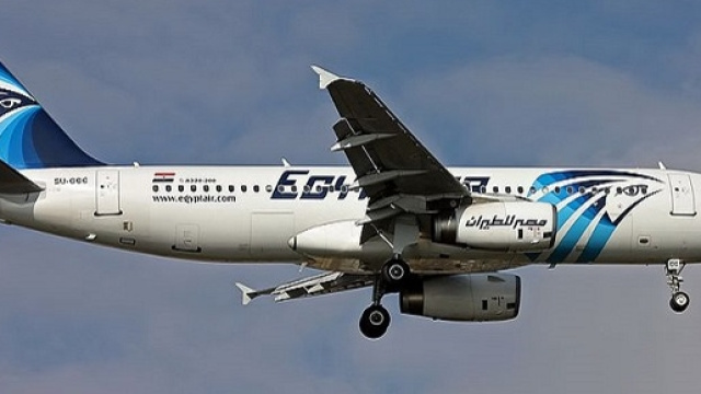 EgyptAir: il ritrovamento di resti umani piccolissimi, sembra condurre verso l'ipotesi terrorismo