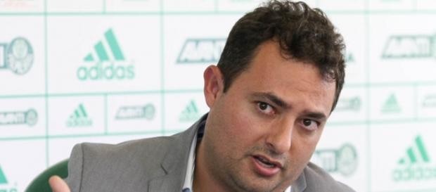 Alexandre Mattos, executivo de futebol do Palmeiras, está na Europa Alexandre Mattos, executivo de futebol do Palmeiras, está na Europa