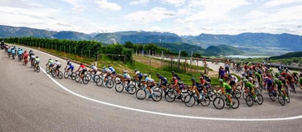 El alemán Roger Kluge sorprendió a los sprinters en Cassano d' Adda, final de la etapa 17 El alemán Roger Kluge sorprendió a los sprinters en Cassano d' Adda, final de la etapa 17