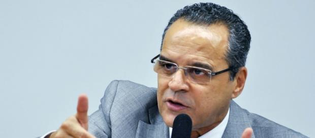 Henrique Eduardo Alves, atual ministro do Turismo Henrique Eduardo Alves, atual ministro do Turismo