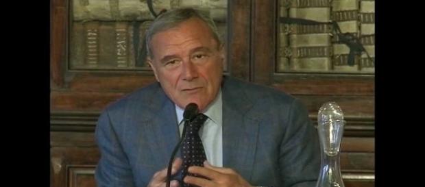 La Commissione Giustizia del Senato aggrava le pene per alcuni reati commessi contro politici e giudici, tra cui la diffamazione La Commissione Giustizia del Senato aggrava le pene per alcuni reati commessi contro politici e giudici, tra cui la diffamazione