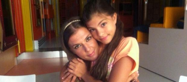 Romana com a sua filha Isis de 11 anos Romana com a sua filha Isis de 11 anos
