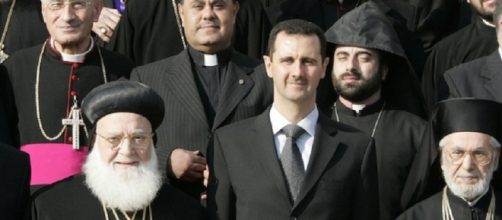 Bashar al-Assad insieme alle autorità cristiane della Siria