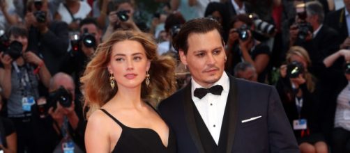 Finisce la love story tra Johnny Depp e Amber Heard. Lei ha chiesto il divorzio.