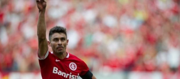 Canales e Camilo não serão o 'tudo' para o Botafogo, o clube quer mais. Canales e Camilo não serão o 'tudo' para o Botafogo, o clube quer mais.