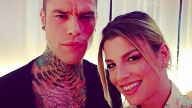 Fedez ci prova con Emma Marrone ma lei dice 'no'.