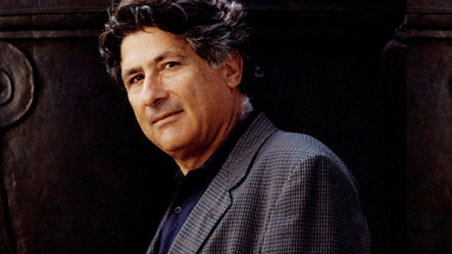 L'arabo palestinese Edward Said, autore del saggio Orientalismo