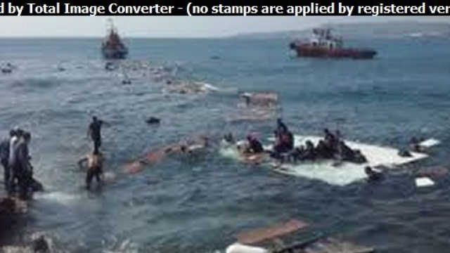 Migranti alla ricerca di un futuro migliore dopo l'ennesimo naufragio.