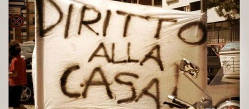 Le proteste per le mancate assegnazioni delle case popolari a Roma. Fonte romatoday