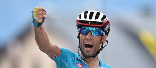 Vincenzo Nibali vince la 19esima tappa del Giro d'Italia