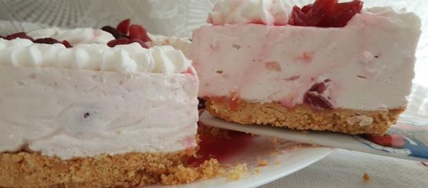 Ricetta cheesecake alle ciliegie Ricetta cheesecake alle ciliegie