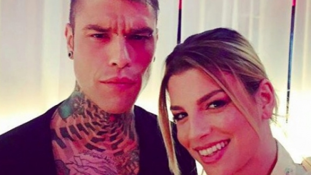 Fedez ci prova con Emma su Twitter.