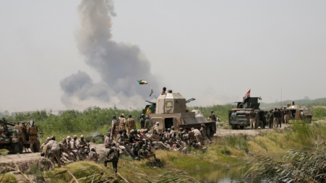 le forze irachene entrano a falluja