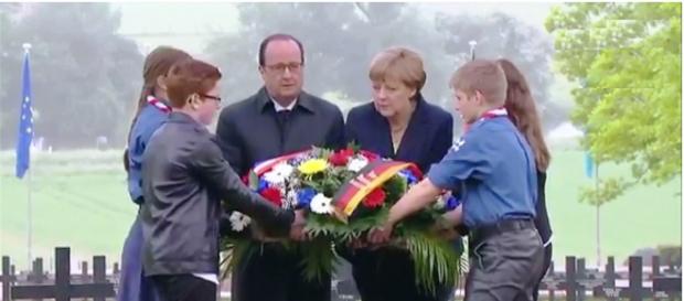 Merkel y Hollande se unen en Verdún Afp Merkel y Hollande se unen en Verdún Afp