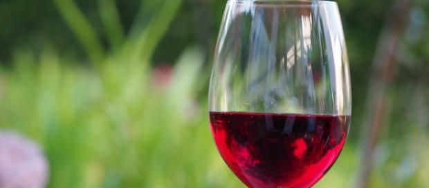 Stati Uniti: due enologi inventano polvere per 'trasformare' acqua in vino. Stati Uniti: due enologi inventano polvere per 'trasformare' acqua in vino.