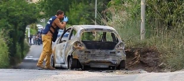 Autoridades investigam macabro crime ocorrido numa estrada isolada Autoridades investigam macabro crime ocorrido numa estrada isolada