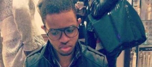 Steevy a 27 ans, il est le créateur du site MusicFeelings. Steevy a 27 ans, il est le créateur du site MusicFeelings.