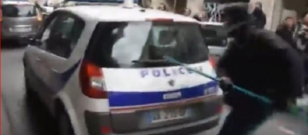 Szene aus You Tube Video: Pariser Randale Szene aus You Tube Video: Pariser Randale