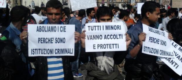 Che non sanno dire una parola in italiano ma lo sanno scrivere a quanto sembra.... Che non sanno dire una parola in italiano ma lo sanno scrivere a quanto sembra....