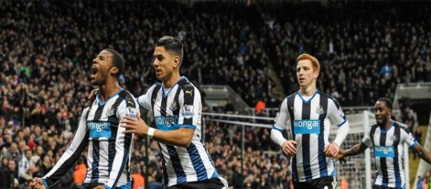 Wijnaldum y Ayoze dos de las piezas más cotizadas del Newcastle Wijnaldum y Ayoze dos de las piezas más cotizadas del Newcastle