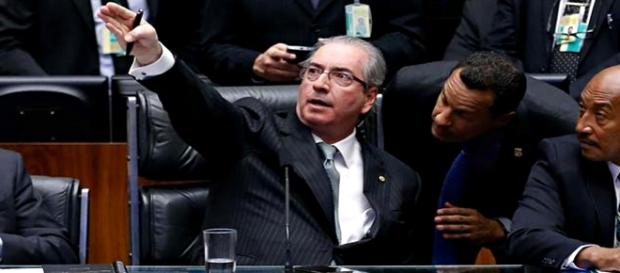 Eduardo Cunha tenta anular sua cassação Eduardo Cunha tenta anular sua cassação