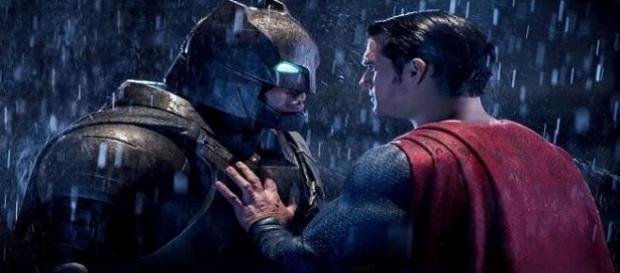 La película denominada 'El Amanecer de la Justicia' consigue un meritorio lugar dentro del top 10 de los cómics. Todos los detalles, a continuación La película denominada 'El Amanecer de la Justicia' consigue un meritorio lugar dentro del top 10 de los cómics. Todos los detalles, a continuación