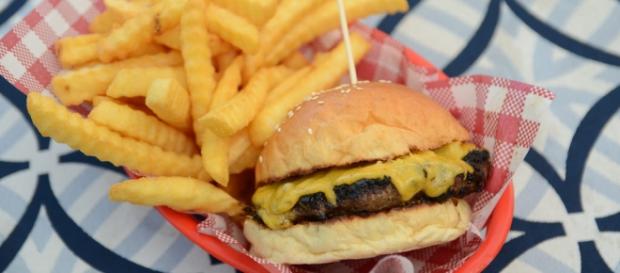 Future hamburgers could be made 100% cruelty-free / via Photopin Future hamburgers could be made 100% cruelty-free / via Photopin