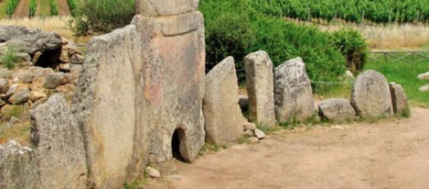 La Tumba de los Gigantes - CERDEÑA La Tumba de los Gigantes - CERDEÑA