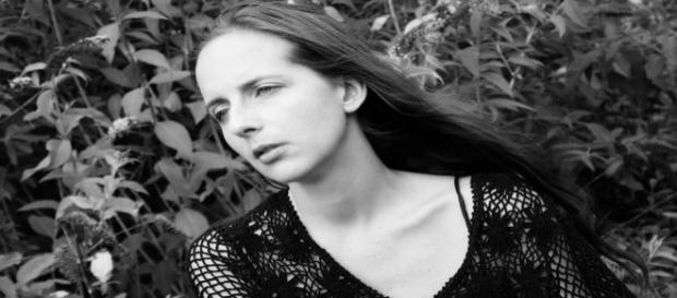 Le roseau pensant... Photo de DP, modèle : Virginie Vanos Le roseau pensant... Photo de DP, modèle : Virginie Vanos