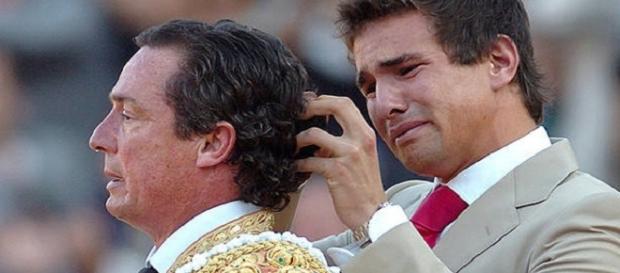 Os lo debemos todo, sois todo y sin vosotros no seriamos nada. Os lo debemos todo, sois todo y sin vosotros no seriamos nada.
