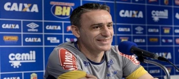 Paulo Bento recebe boa notícia em BH Paulo Bento recebe boa notícia em BH