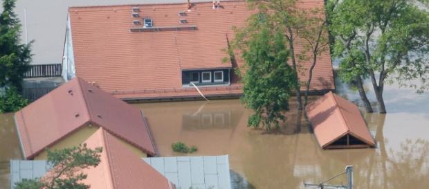 Schockierend: Überflutung der Elbe in Dresden am 6. Juni 2013 Schockierend: Überflutung der Elbe in Dresden am 6. Juni 2013