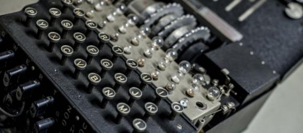 Uno degli esemplari della macchina Enigma Uno degli esemplari della macchina Enigma