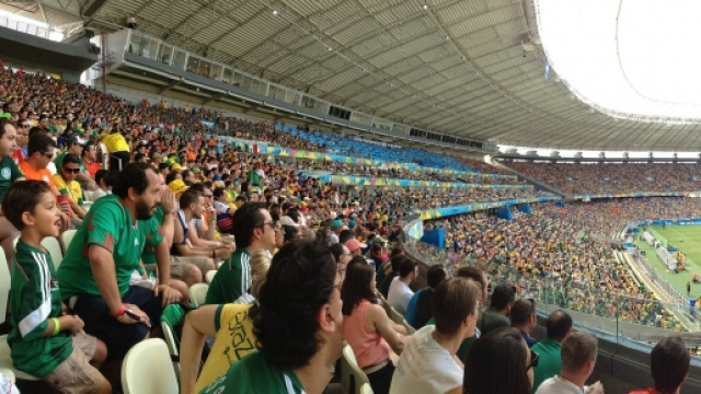 Lo stadio Azteca pu&ograve; ospitare fino a 100,000 persone. Si sono esibiti, tra i tanti, gli U2, Lenny Kravitz, Man&agrave;, Michael Jackson e il Papa.