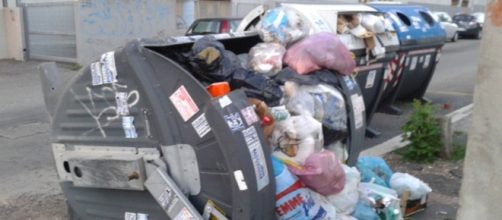 Ultime notizie Roma, martedì 31 maggio 2016: emergenza rifiuti