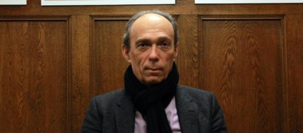 El físico cuántico, Marc Henry, investiga el proceso homeopático El físico cuántico, Marc Henry, investiga el proceso homeopático