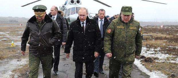 NATO avertizează că Putin amplasează trupe la granițele Europei, Rusia fiind astfel netransparentă și impredictibilă NATO avertizează că Putin amplasează trupe la granițele Europei, Rusia fiind astfel netransparentă și impredictibilă