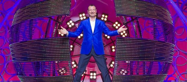 Reazione a Catena: torna il quiz estivo di Rai Uno con Amadeus Reazione a Catena: torna il quiz estivo di Rai Uno con Amadeus