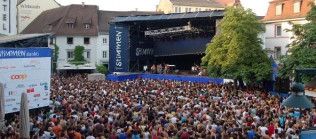 Un grup de solicitanți de azil au agresat sexual 18 femei la un concert în aer liber din Germania Un grup de solicitanți de azil au agresat sexual 18 femei la un concert în aer liber din Germania